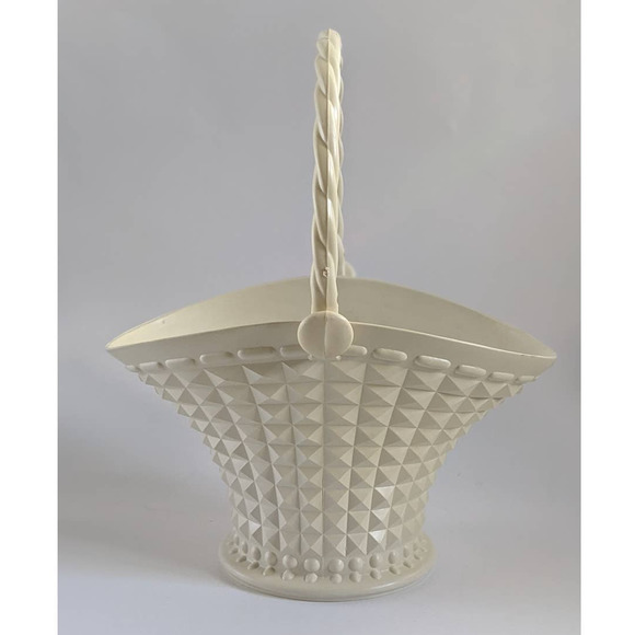 Vintage Regaline White Plastic Basket w/ Handle, Mid Century Easter Decor Kitsch - Picture 4 of 10